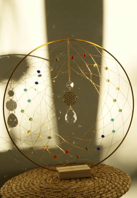 Suncatcher tissé sur socle 7 chakras