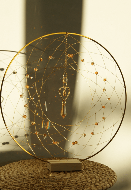 Suncatcher tissé sur socle coeur